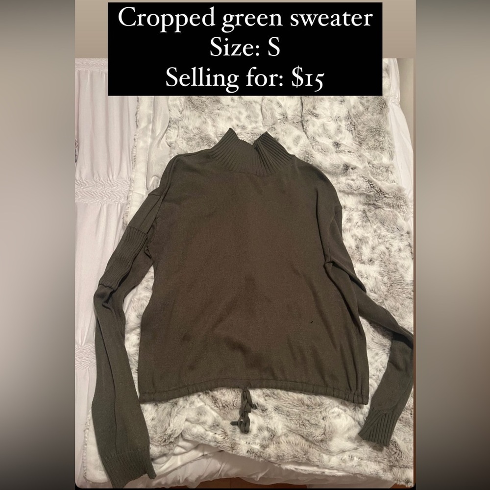 Cropped green sweater